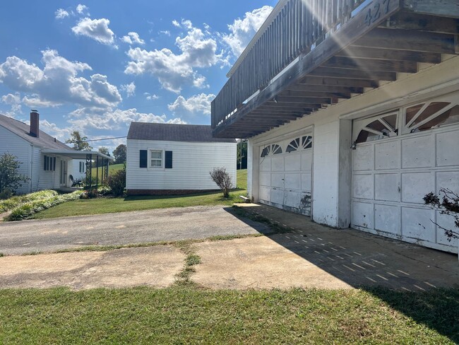 425 Gray Station Rd in Gray, TN - Building Photo - Building Photo