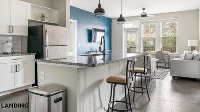 6025 Riverview Rd SE in Mableton, GA - Foto de edificio - Building Photo