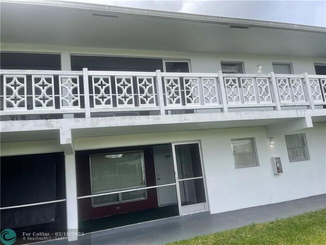 1701 NW 46th Ave in Lauderhill, FL - Building Photo - Building Photo