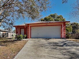 105 Melody Ln in Largo, FL - Building Photo