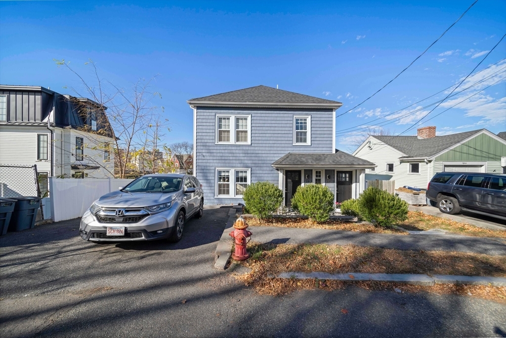 19 Taft St in Quincy, MA - Building Photo