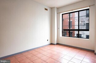 763 S 8th St in Philadelphia, PA - Building Photo