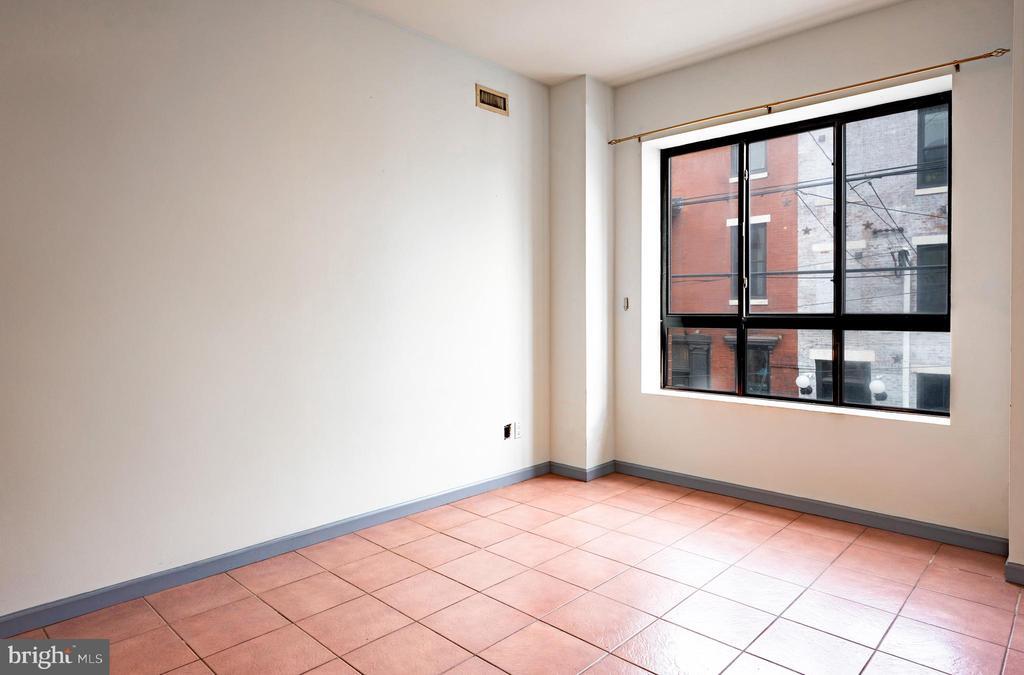 763 S 8th St in Philadelphia, PA - Building Photo