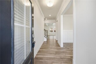 1612 Dover Creek Ln in Lawrenceville, GA - Foto de edificio - Building Photo