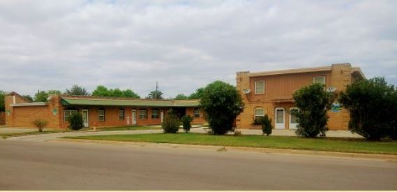 404 Center St in Cotulla, TX - Building Photo