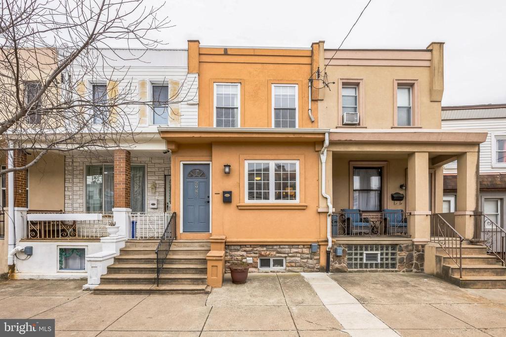 2987 Cedar St in Philadelphia, PA - Building Photo