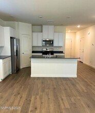 7748 Blue Gulch Rd in Reno, NV - Foto de edificio - Building Photo