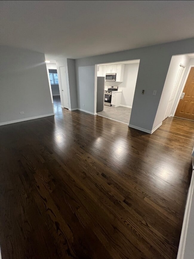 7206 W Wellington Ave in Chicago, IL - Building Photo - Building Photo