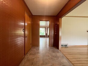 7570 SW Fairmoor St in Portland, OR - Building Photo - Building Photo