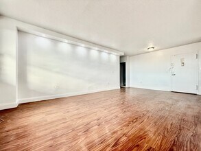 880 Boynton Ave in New York, NY - Building Photo - Building Photo