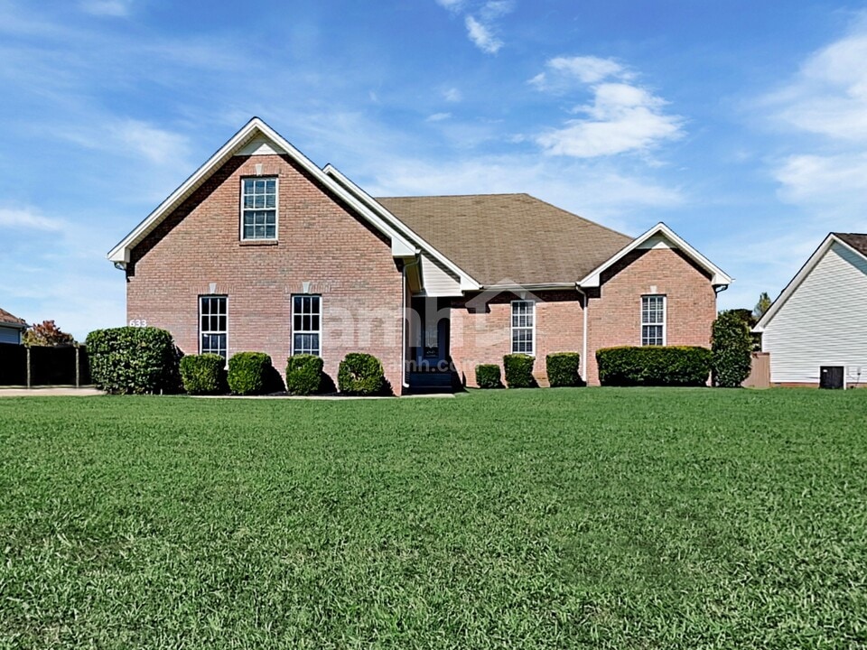 633 Tylertown Rd in Clarksville, TN - Building Photo