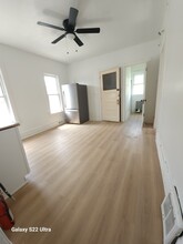 3805 N 20th St, Unit LowerB/business unit in Milwaukee, WI - Foto de edificio - Building Photo
