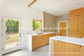 8616 N Swenson St in Portland, OR - Building Photo - Building Photo