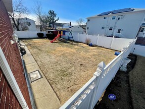 449 Frank St in Oceanside, NY - Building Photo - Building Photo