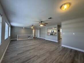 302 Parkside Dr in Venice, FL - Building Photo - Building Photo