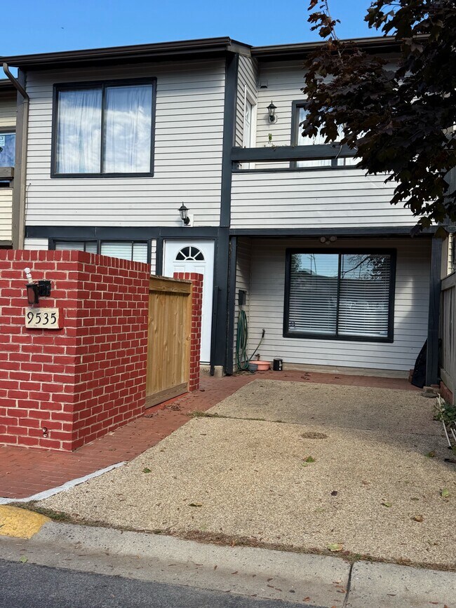 9535 Treyford Ter in Gaithersburg, MD - Building Photo - Building Photo