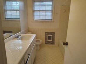 4805B Wyoming Ave, Unit 4805 B Wyoming Ave in Nashville, TN - Building Photo - Building Photo