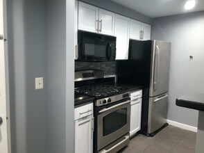 3883 Connecticut Ave NW in Washington, DC - Building Photo - Building Photo