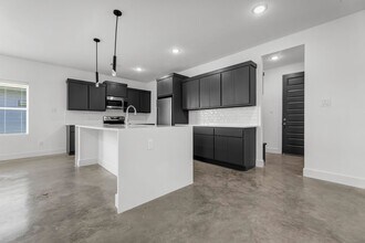 3007 Alpha Wolf Ct in College Station, TX - Building Photo - Building Photo