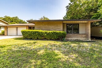 343 Montfort Dr in San Antonio, TX - Building Photo - Building Photo