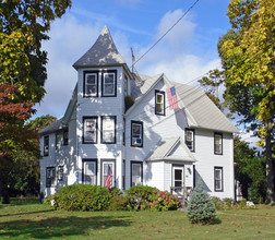 66 Cedar Ave in Patchogue, NY - Building Photo - Building Photo