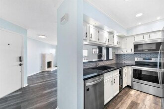 7312 Seawall Blvd in Galveston, TX - Building Photo - Building Photo
