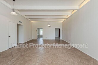 5622 E Voltaire Ave in Scottsdale, AZ - Building Photo - Building Photo