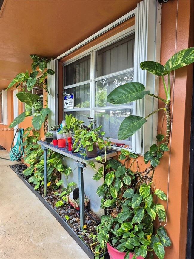 property at 4920 SW 28th Terrace
