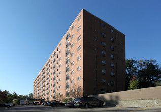 Park Lane in Cincinnati, OH - Building Photo - Building Photo