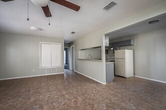 107 Shannon Cir in Del Rio, TX - Building Photo - Building Photo