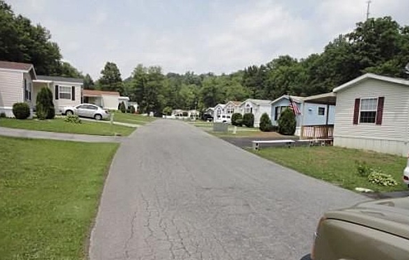 Willow Dr in Clearfield, PA - Foto de edificio - Building Photo