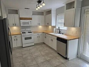 811 Chiselpoint Cove in Round Rock, TX - Building Photo - Building Photo