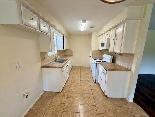 15811 Nutcracker Ct in Humble, TX - Foto de edificio - Building Photo