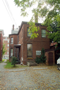 2606 Grove Ave in Richmond, VA - Foto de edificio - Building Photo