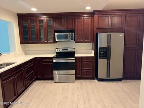 3948 Meadowview Dr N in Jacksonville, FL - Building Photo - Building Photo