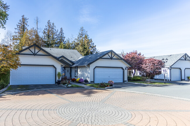 HuntsField Green in Langley, BC - Building Photo - Building Photo