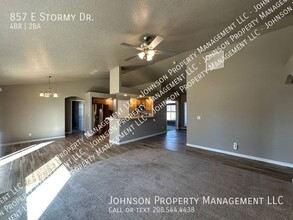 857 E Stormy Dr in Meridian, ID - Building Photo - Building Photo