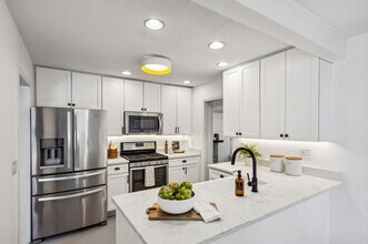 2129 Arlington Ave NE in Atlanta, GA - Building Photo - Building Photo