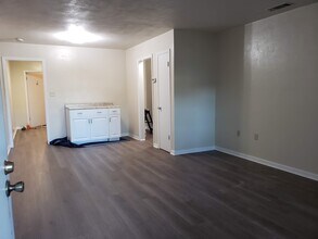 3824 NW 45th St in Gainesville, FL - Building Photo - Building Photo
