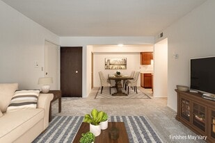 Laurel Woods Apartments in Greenville, SC - Building Photo