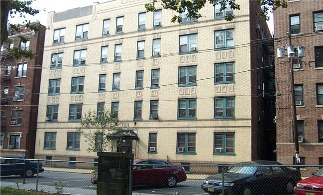 Park 311 Condominium in North Bergen, NJ - Building Photo - Building Photo