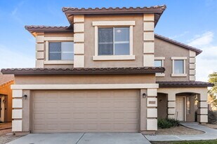 13045 W Columbine Dr in El Mirage, AZ - Building Photo