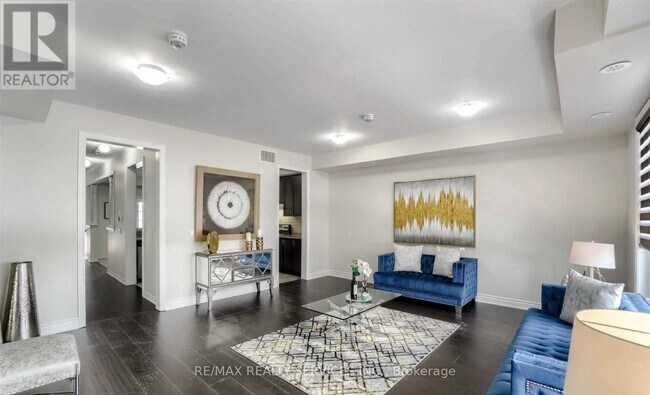 162 Davenfield Cir in Brampton, ON - Building Photo - Building Photo