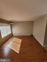 2623 Glengyle Dr in Vienna, VA - Building Photo