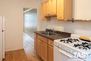 5109 N Winchester Ave, Unit 2 in Chicago, IL - Building Photo