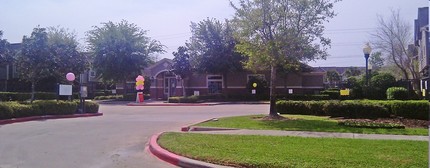 The Park at Fort Bend in Stafford, TX - Building Photo - Building Photo