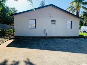 707 2nd Ave S in Lake Worth Beach, FL - Building Photo - Building Photo