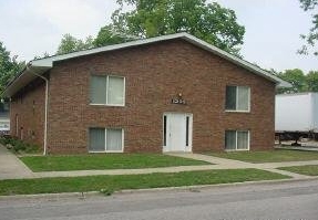 1205 9th St in Highland, IL - Building Photo