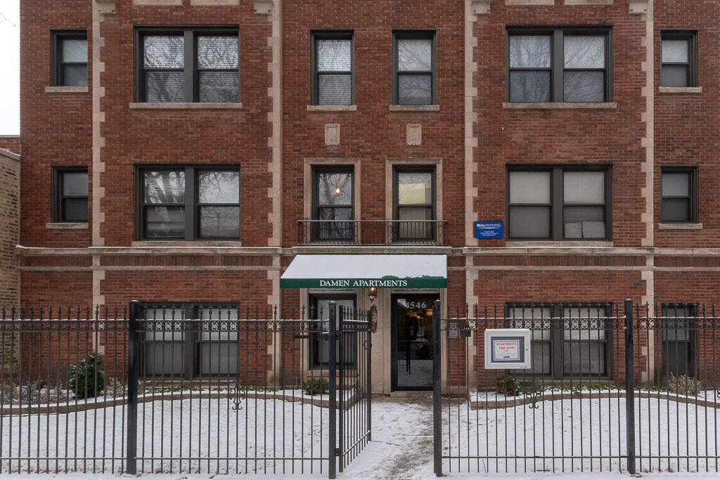 4542 N Damen Ave, Unit A03C in Chicago, IL - Foto de edificio