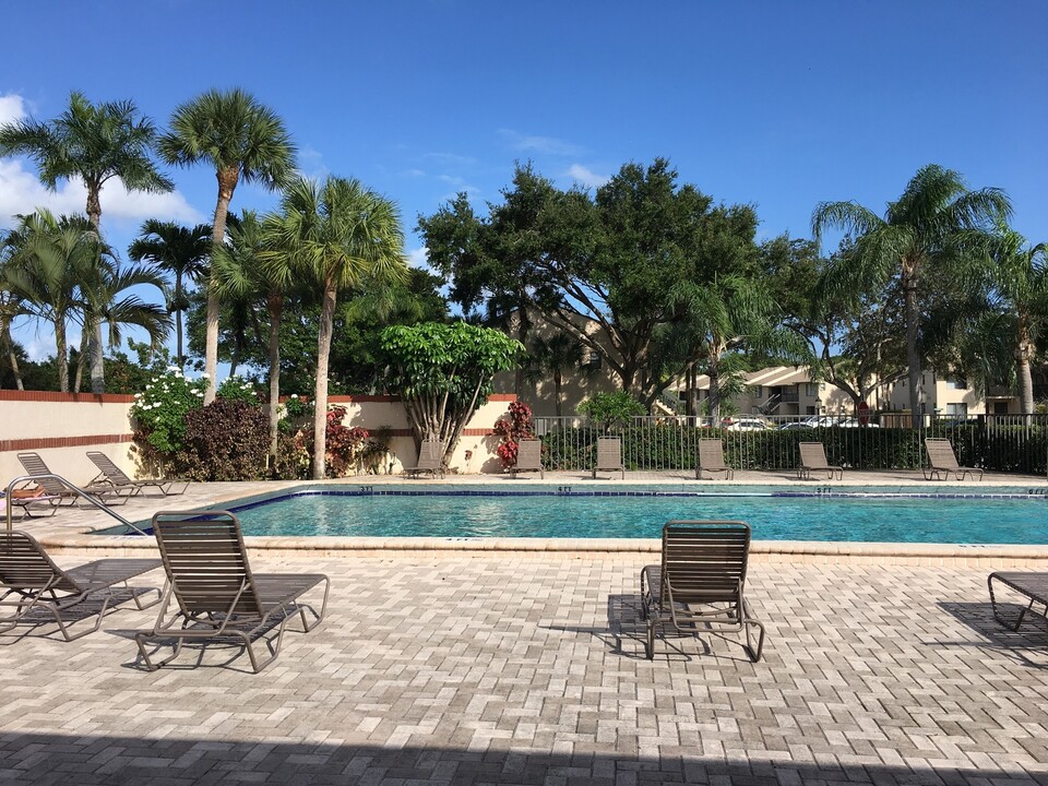 21954 Tidewater Terrace in Boca Raton, FL - Building Photo